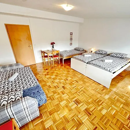 Center Station Hiša za goste *